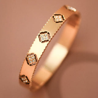Victoria Bangle