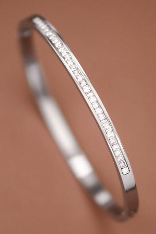 Oriana Bangle