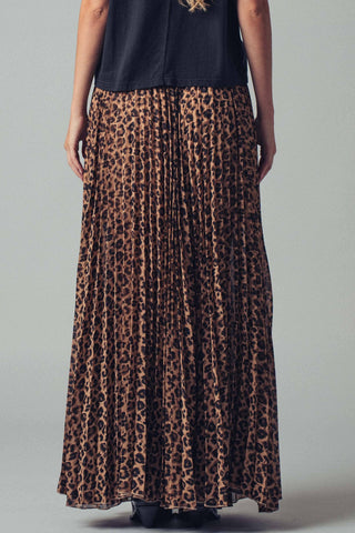 Sophisticated Leopard Pleated Skirt