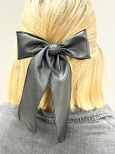 The Frances Bow in Black