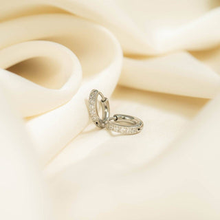 Mini Huggie 18K Earring