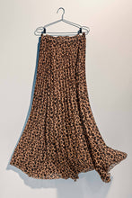 Sophisticated Leopard Pleated Skirt