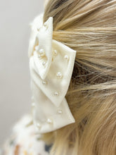 The Caroline Pearl Bow in Ivory