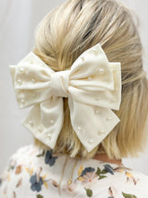 The Caroline Pearl Bow in Ivory