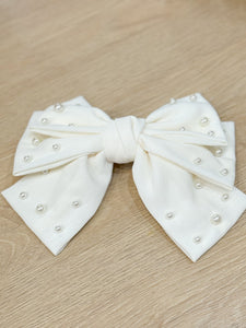 The Caroline Pearl Bow in Ivory