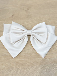 The Vivian Bow in Ivory