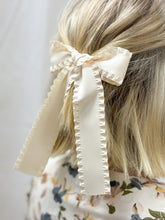 Delilah Bow in Ivory