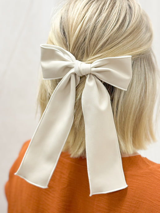 The Frances Bow in Ivory