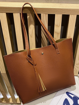 Lily Tassel Tote in Brown