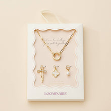 Clover, Bow Charm Necklace