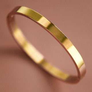 Romina Bangle