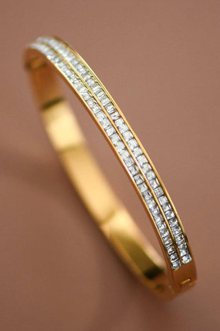 Iliana Bangle
