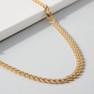 Arrow Chain Necklace in Gold