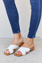 Step Into Summer Mule in White