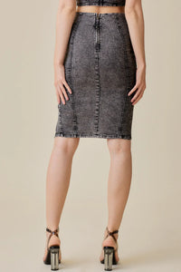 Julia Pencil Denim Skirt in Black