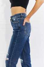 Selma Distressed Cropped Jeans with Pockets